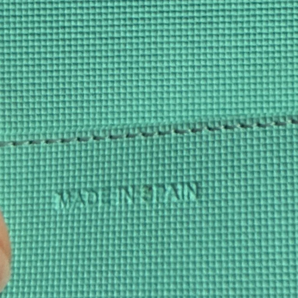 Chic Turquoise Sunglasses Case ya